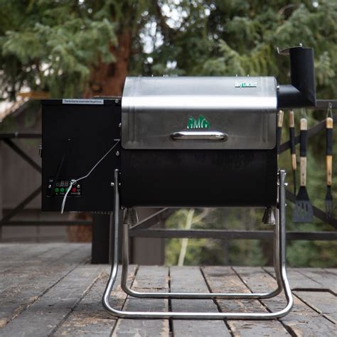 Green Mountain Grills Davy Crockett Review A True Tailgater Smoker