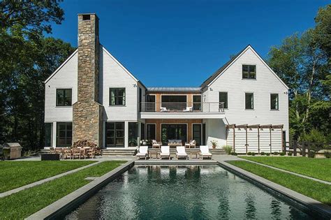 Country Farmhouse With An Inviting Modern Twist In Connecticut