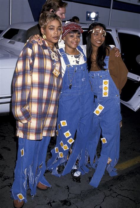 90s Overall Outfits