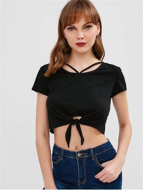 27 Off 2021 Strapy Front Tie Hem Cropped Top In Black Zaful