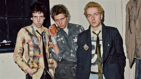 The Clash альбом The Clash 1977