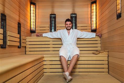 do s and don ts for proper sauna etiquette at a neighborhood gym in sherman oaks sauna