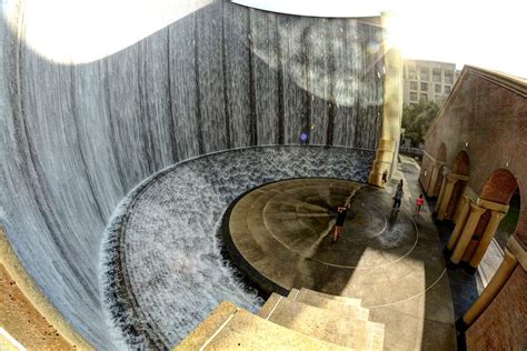 The Water Wall In Houston Texas Smithsonian Photo Contest