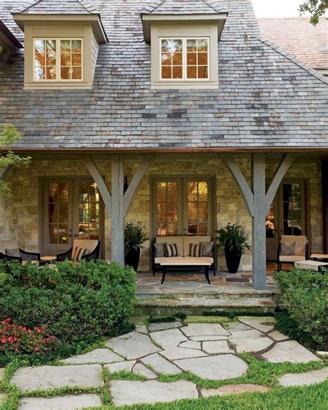 23 Lovely Farmhouse Front Porch Ideas Page 3 Of 25