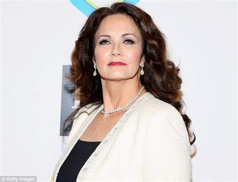 Lynda Carter Looks More Youthful Than Ever At Nyc Charity Event Daily Mail Online