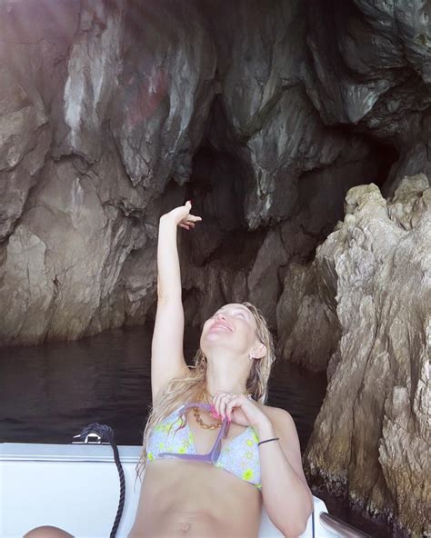 Kate Hudson Thong Bikini