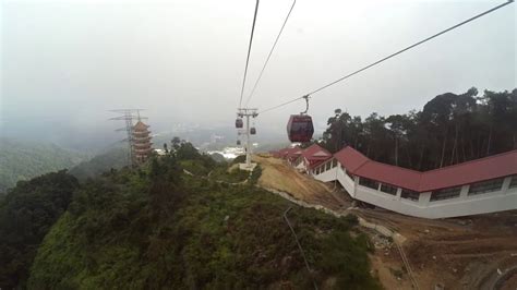 Skyway cable car genting highlands malaysia. Cable car Awana Skyway, Genting Highlands, Malaysia - YouTube