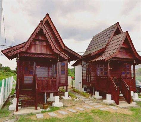 Standard room (1queen bed) dan deluxe room (2 queen beds). Homestay Murah Tepi Pantai Di Melaka