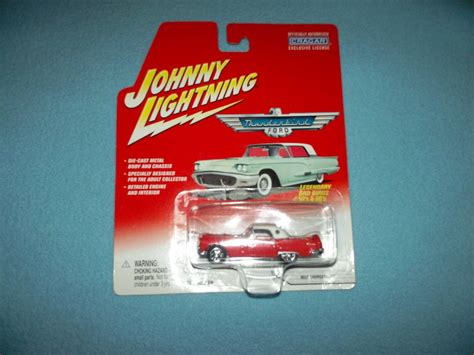 Johnny Lightning Cardie Cast Metal Car1956 Red Ford Thunderbird