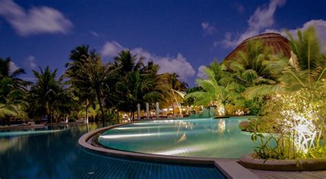 Holiday Inn Resort Kandooma Maldives Maldives Resort Price Address