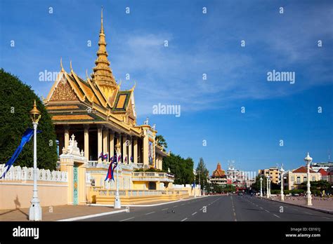 Royal Palace Phnom Penh Cambodia Stock Photo Alamy