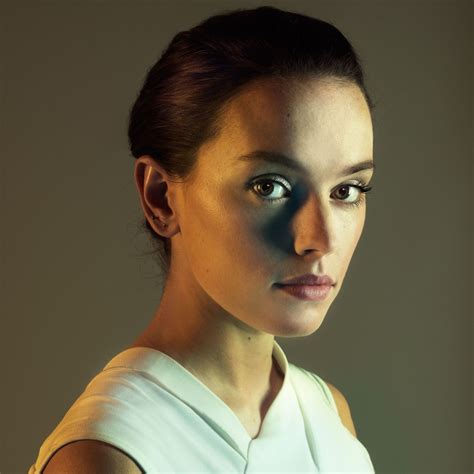 1080x1080 Resolution Daisy Ridley Brown Eyes And Face 1080x1080