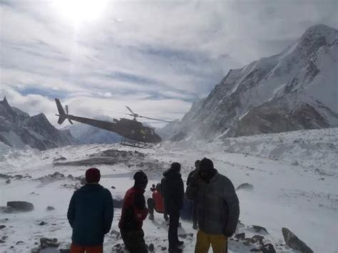 Pakistan Army Rescues Stranded Foreign Mountaineers From Concordia