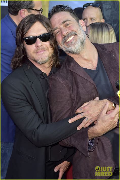 Norman Reedus Andrew Lincoln The Walking Dead Cast Celebrate Th Episode Photo