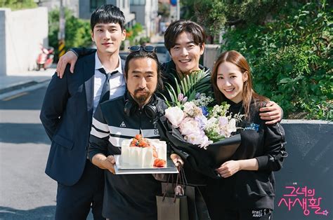 Hong jang chan (dear my friends, life) writer: "Her Private Life" Cast Shows Close Bond Behind The Scenes ...