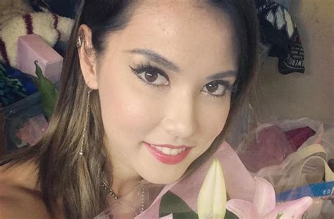 Maria Ozawa Curhat Diusir Tiap Datang Ke Indonesia Kenapa Ya