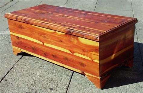 Uhuru Furniture And Collectibles Sold 18405 Solid Cedar 4 Cedar Chest