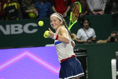 The second and final match from the white group is a rematch of the wimbledon final, in which. WTA Finals: Ostapenko lascia Singapore ma salva l'onore