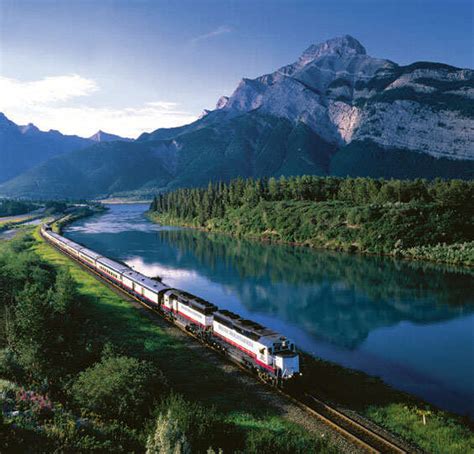 Rocky Mountaineer Train Review