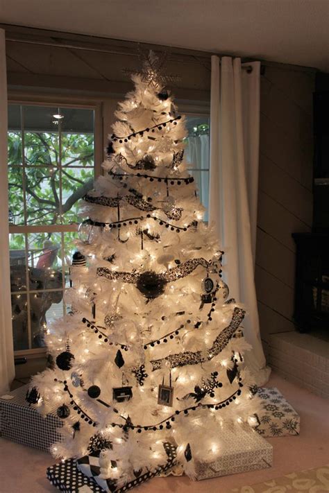 20 Gothic Black Christmas Tree