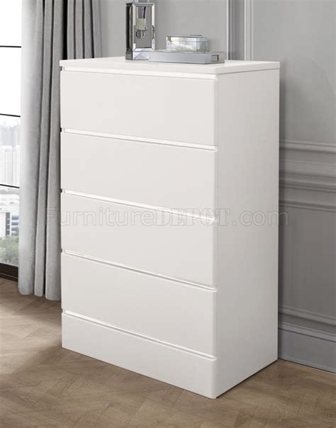 8269 Bedroom 5pc Set In White By Global Wbayview Casegoods