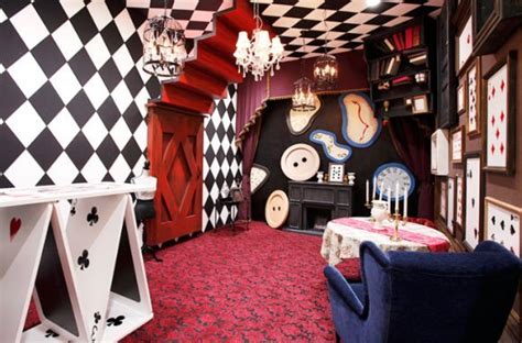 44 fascinating striped walls living room designs ideas roundecor alice in wonderland room
