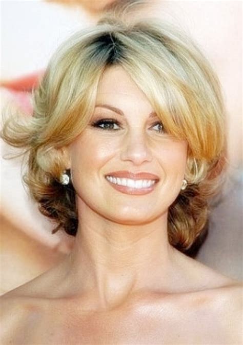 Amongst all the hairstyles for women over 40, this bob is what i see very common. 25 Stylish Hairstyles For Women Over 40 - Feed Inspiration