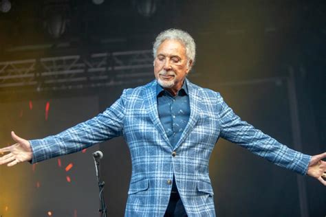 Sir Tom Jones Coming To Scotland This Summer As He Announces Dundee