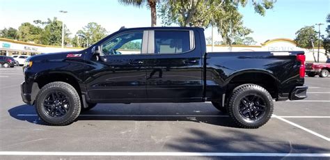 Owners Pictures Of 35 Tires On Stock At4 Or Trail Boss 2019 2021