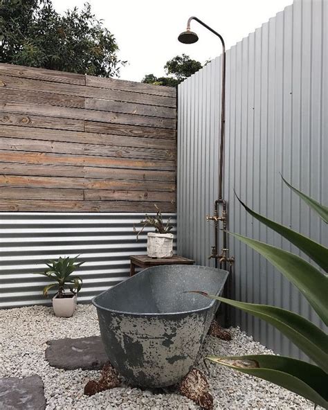 30 Popular Outdoor Shower Ideas With Maximum Summer Vibes Outdoor Bathroom Design Outdoor