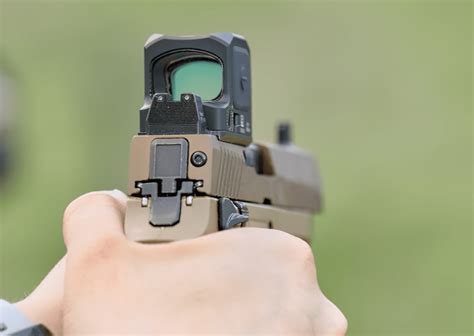 Trijicon Announces The New RCR Enclosed Emitter Red Dot Sight