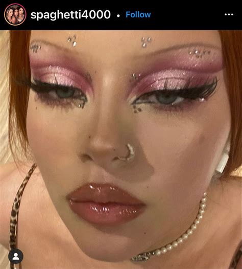 Pin By Jxnnx On Pretty In 2021 Artistry Makeup 2000s Makeup Swag