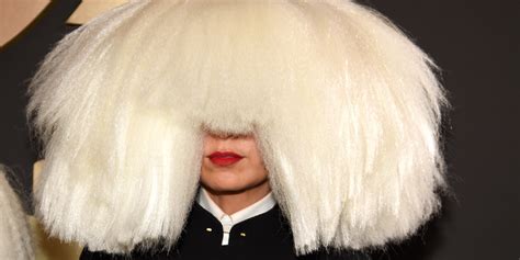 Sia Cant See The Haters In Her Huge Grammys Wig Huffpost