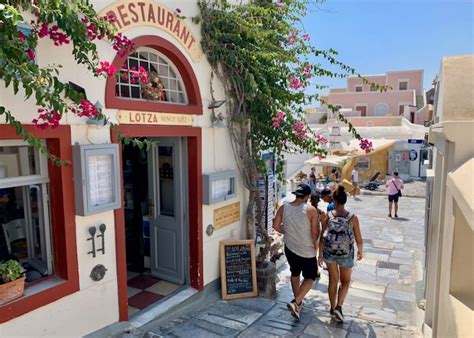 Lotza Restaurant Located In Oia Santorini