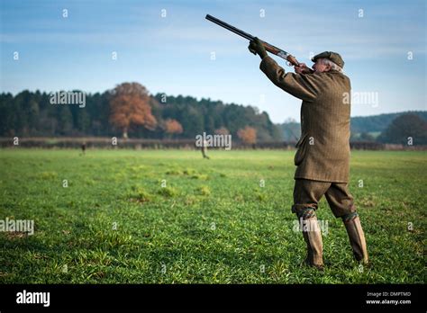 Shooting Party Hi Res Stock Photography And Images Alamy