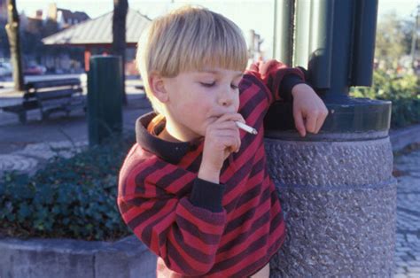 Almost 600 Brit Kids Take Up Smoking Each Day Daily Star