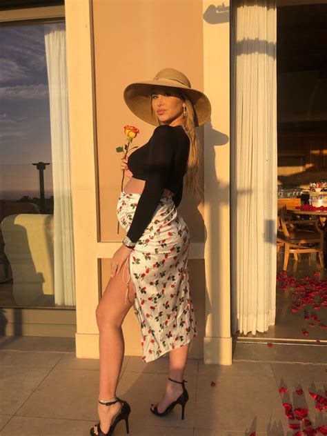 Catherine Mcbroom On Twitter ️🧡 ️🧡 ️ Prego Outfits Cute