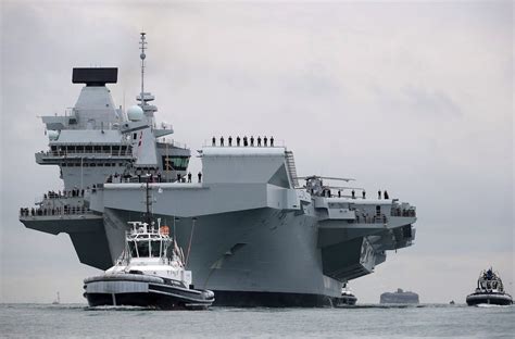 Pictures Uks Biggest Warship Hms Queen Elizabeth Sails Into