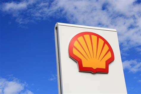 Royal Dutch Shell Receives Chinese Approval For Bg Merger Uk Investor