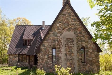 Charming Cobblestone Cottage With Timber Framing On 15 Peaceful Acres