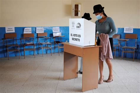 Fotos La Jornada Electoral En Ecuador En Imágenes Actualidad El PaÍs