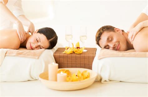 Picture Of Couple In Spa Salon Getting Massage Glovi Group Sức Sống Mới Thịnh Vượng