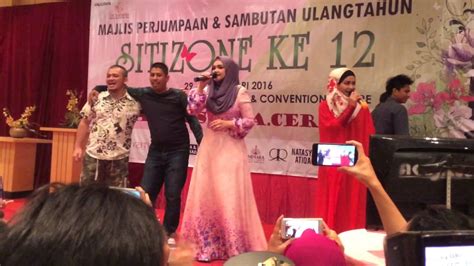 Penyanyi asal malaysia, siti nurhaliza yang kini disapa dato' siti nurhaliza meluncurkan album solo terbarunya yang berjudul fragmen, di artotel advertisement kalau tak silap abang nara, bayaran untuk persembahan daripada datuk siti nurhaliza adalah yang paling mahal sekali untuk artis … Seindah Biasa - Dato' Siti Nurhaliza, Ayie & Saida - YouTube