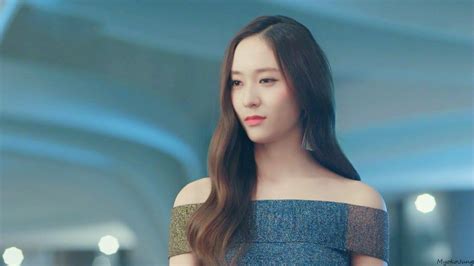 Krystal Jung Si Ice Princess Modis Yang Penuh Prestasi