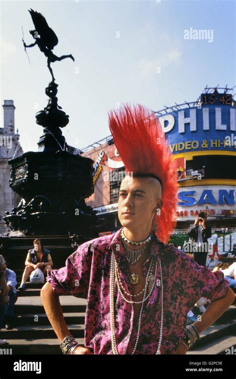 Matt Belgrano Gentleman Punk A Piccadilly Circus Londra Regno Unito