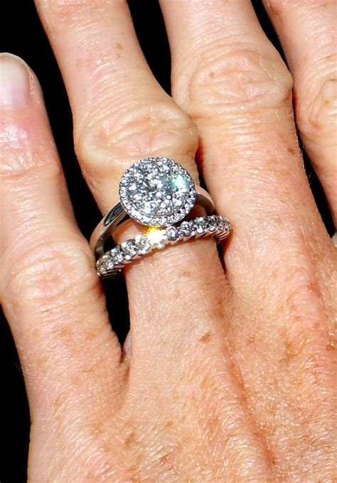 Can you find this letter on your palm? Engagement rings and Right-hand rings