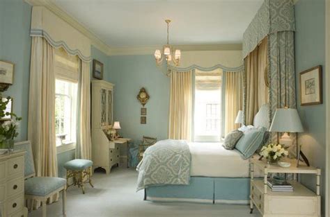 There are literally hundreds of options for a modern victorian style bedding. 15 Gorgeous Blue and Gold Bedroom Designs Fit for Royalty ...