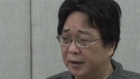 Hong Kong Bookseller Makes TV Confession