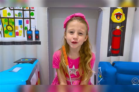 Esta Niña De 7 Años Se Convirtió En Una De Las Youtubers Mejores