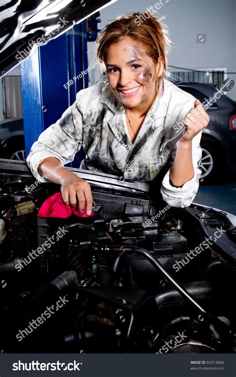 Female Mechanic Fixing A Car At The Garage Stock Photo 83313868